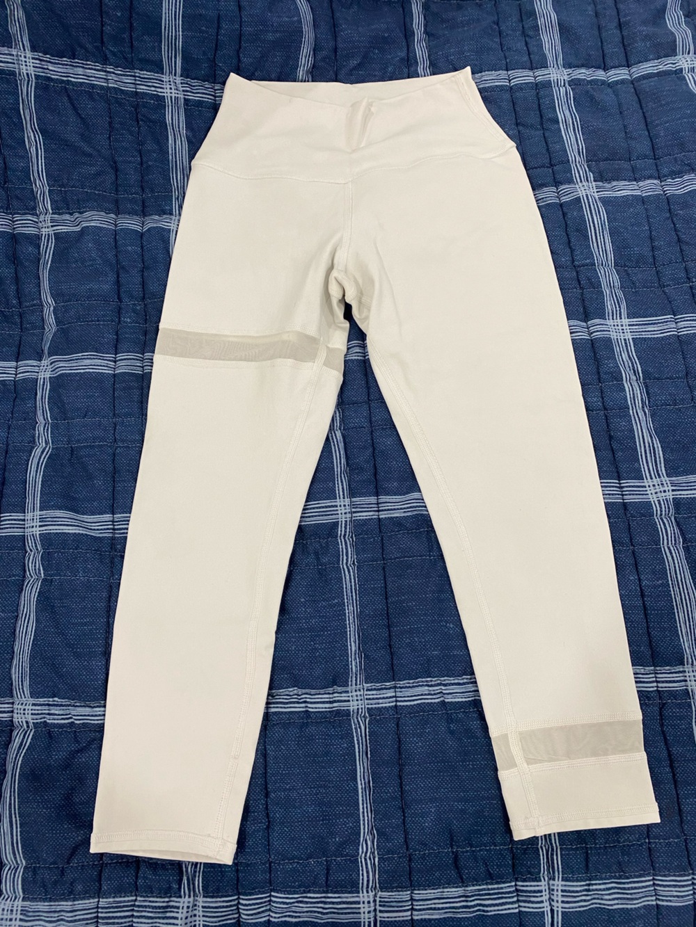 ALO Yoga womens Cream Lightweight Joggers